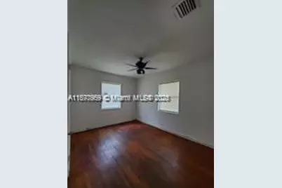 1565 NE 141st St, North Miami, FL 33161 - Photo 9