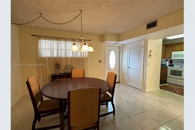 8901 E Hollybrook Blvd #306, Pembroke Pines, FL 33025 - Photo 11