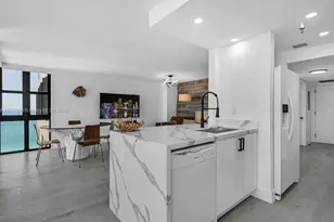 2555 Collins Ave, Miami Beach, FL 33140 - Photo 21