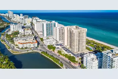 2555 Collins Ave #2200, Miami Beach, FL 33140 - Photo 9
