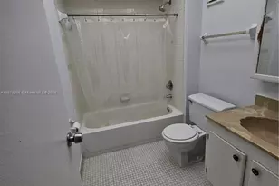 7820 S Colony Cir S, Tamarac, FL 33321 - Photo 35