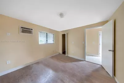 227 NW 17th Ave, Miami, FL 33125 - Photo 15