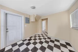 227 NW 17th Ave, Miami, FL 33125 - Photo 9