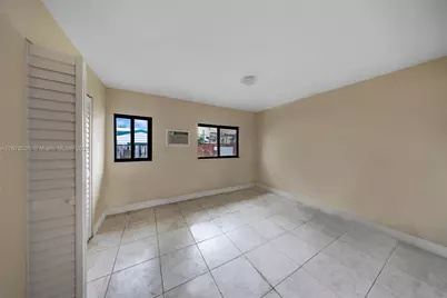 227 NW 17th Ave, Miami, FL 33125 - Photo 5