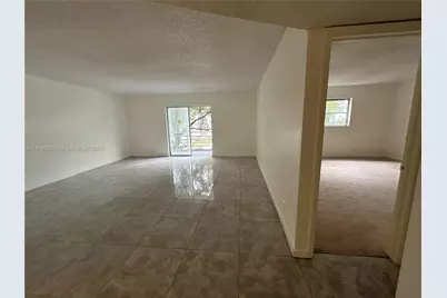 2061 NW 47th Ter #212, Lauderhill, FL 33313 - Photo 15