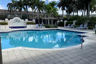 5725 NW 114th Path, Doral, FL 33178 - Photo 17