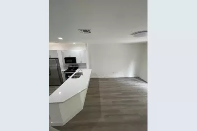 5725 NW 114th Path #106, Doral, FL 33178 - Photo 5