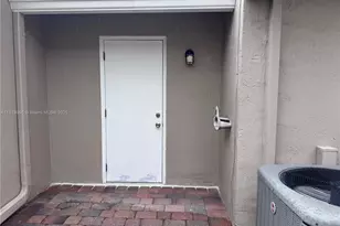 12204 NW 36th Pl, Sunrise, FL 33323 - Photo 13