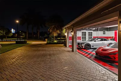 5795 N Sterling Ranch Dr, Davie, FL 33314 - Photo 49