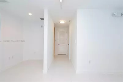 40 SW 13th Street #902, Miami, FL 33130 - Photo 7