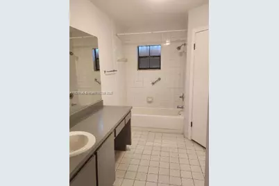 559 SW 88th Pl E, Miami, FL 33174 - Photo 3