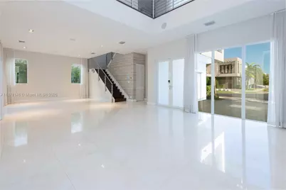 10050 NW 74th Ter, Doral, FL 33178 - Photo 13