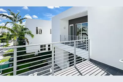 10050 NW 74th Ter, Doral, FL 33178 - Photo 57