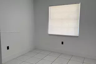 18423 NW 44th Pl, Miami Gardens, FL 33055 - Photo 5