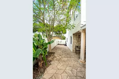17352 NW 61st Ct S, Hialeah, FL 33015 - Photo 51