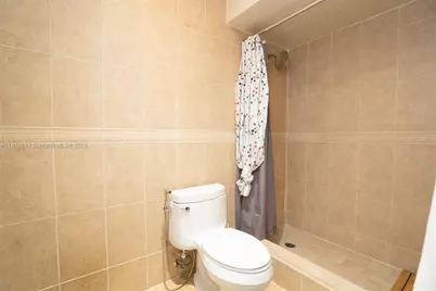 17352 NW 61st Ct S, Hialeah, FL 33015 - Photo 31