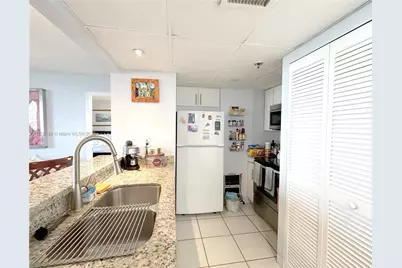 540 Brickell Key Dr #811, Miami, FL 33131 - Photo 13