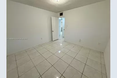 2005 Jefferson St #205, Hollywood, FL 33020 - Photo 15