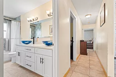 1101 NW 162nd Ave, Pembroke Pines, FL 33028 - Photo 29