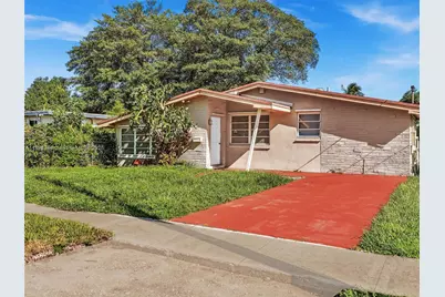 365 NE 171st Ter, North Miami Beach, FL 33162 - Photo 1