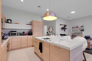 16385 Biscayne Blvd, North Miami Beach, FL 33160 - Photo 5