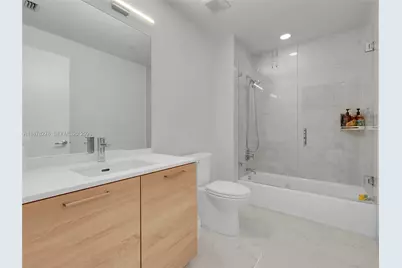 16385 Biscayne Blvd #105, North Miami Beach, FL 33160 - Photo 17