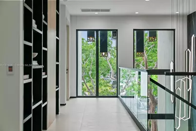 2033 NE 22nd St, Wilton Manors, FL 33305 - Photo 31