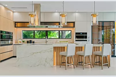 2033 NE 22nd St, Wilton Manors, FL 33305 - Photo 9