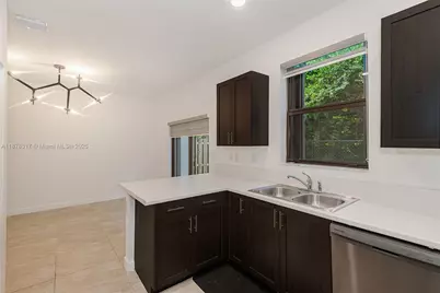 152 SW 185th Way, Pembroke Pines, FL 33029 - Photo 13