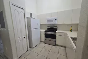 1661 SE 28th St, Homestead, FL 33035 - Photo 3