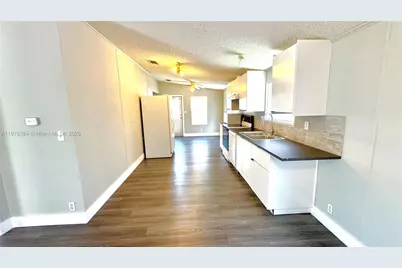 220 NE 12th Ave #114, Homestead, FL 33030 - Photo 11