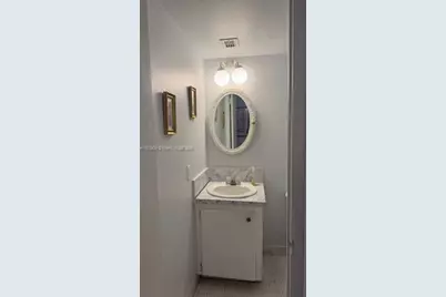 [Address not provided], Hallandale Beach, FL 33009 - Photo 19