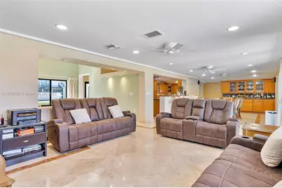 2531 NE 195th St, Aventura, FL 33180 - Photo 19