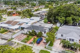 580 SE 2nd St, Hialeah, FL 33010 - Photo 29