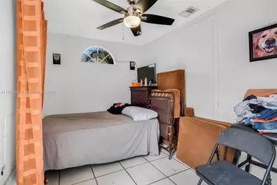 580 SE 2nd St, Hialeah, FL 33010 - Photo 15