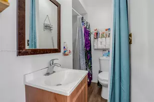 580 SE 2nd St, Hialeah, FL 33010 - Photo 23