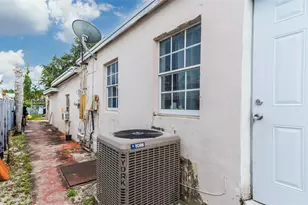 580 SE 2nd St, Hialeah, FL 33010 - Photo 27