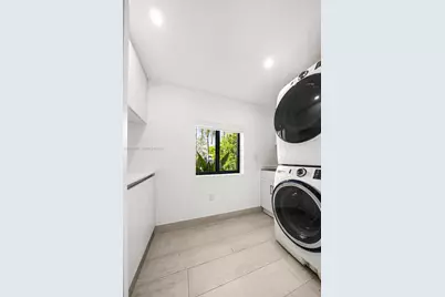 8033 Noremac Ave, Miami Beach, FL 33141 - Photo 43
