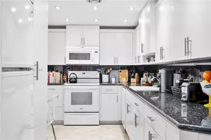 10185 Collins Ave, Bal Harbour, FL 33154 - Photo 11