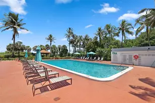 2401 Collins Ave, Miami Beach, FL 33140 - Photo 33