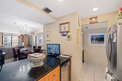 2401 Collins Ave #1712, Miami Beach, FL 33140 - Photo 21