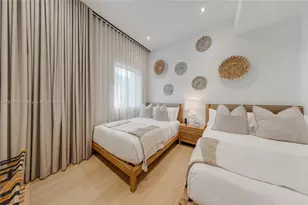 1000 NW 9th Ct, Miami, FL 33136 - Photo 33