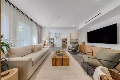 1000 NW 9th Ct, Miami, FL 33136 - Photo 17