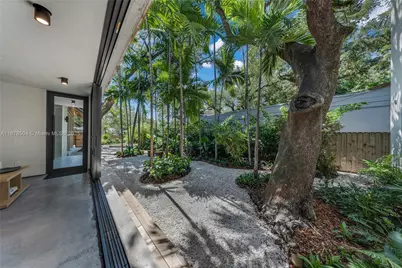 1000 NW 9th Ct, Miami, FL 33136 - Photo 49