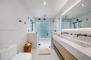 1000 NW 9th Ct, Miami, FL 33136 - Photo 27