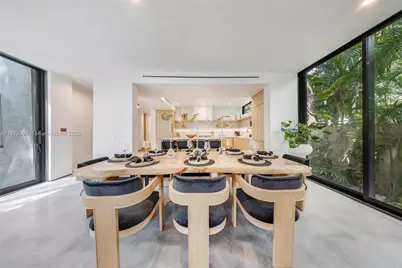 1000 NW 9th Ct, Miami, FL 33136 - Photo 9