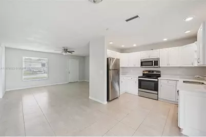 412 NW Cornell Ave, Port Saint Lucie, FL 34983 - Photo 9