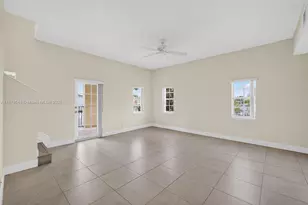 27 SW 6th Ct, Pompano Beach, FL 33060 - Photo 15