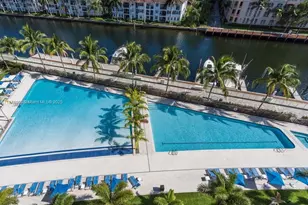 2950 NE 188th St, Aventura, FL 33180 - Photo 31