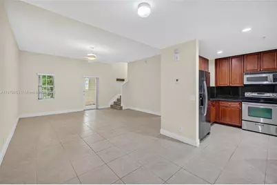 704 SW 1st Ave, Pompano Beach, FL 33060 - Photo 11